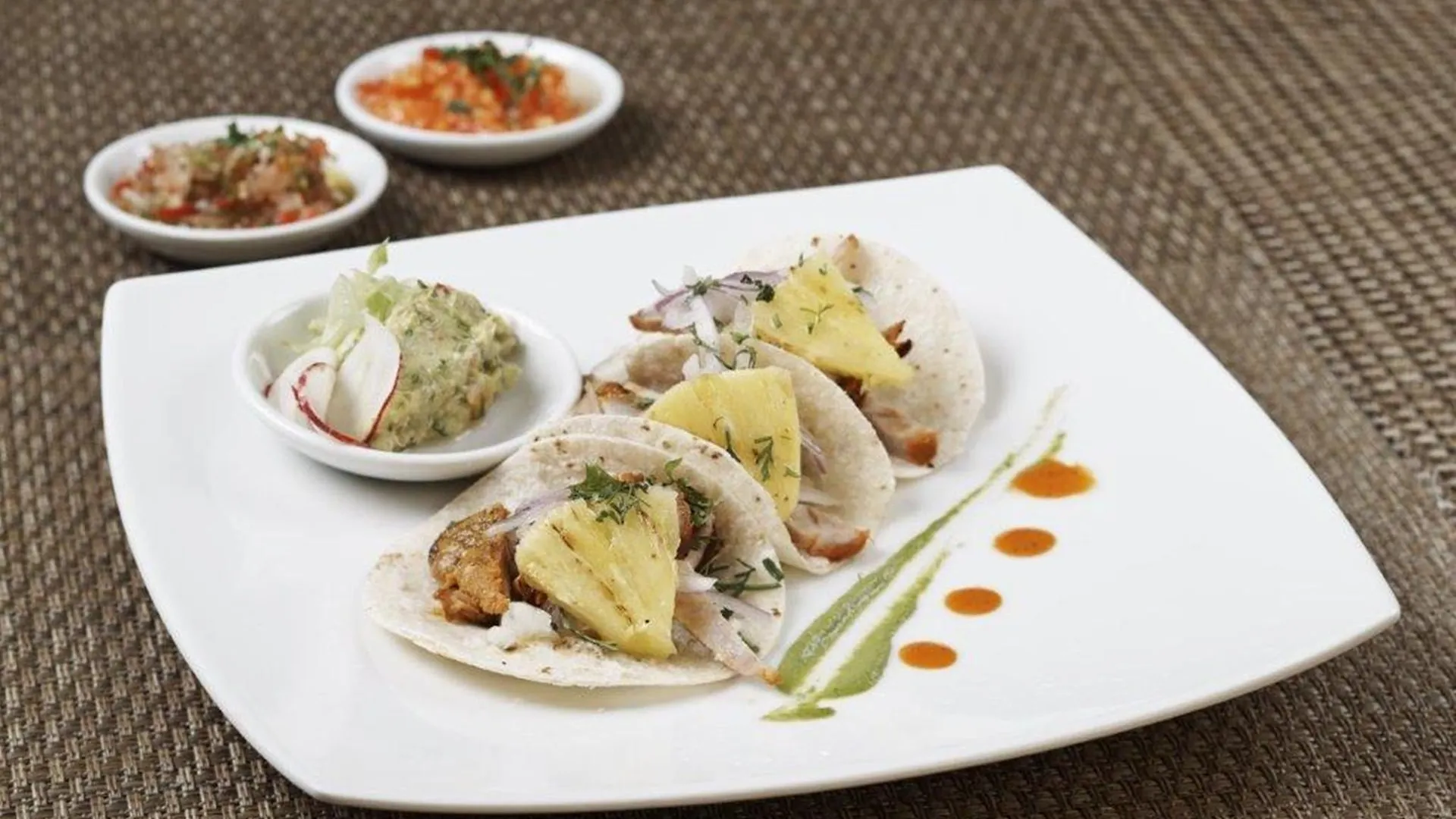 Akros By Bluebay Quito Hotel