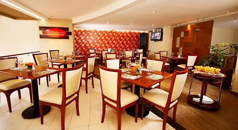 Akros By Bluebay Quito Hotel